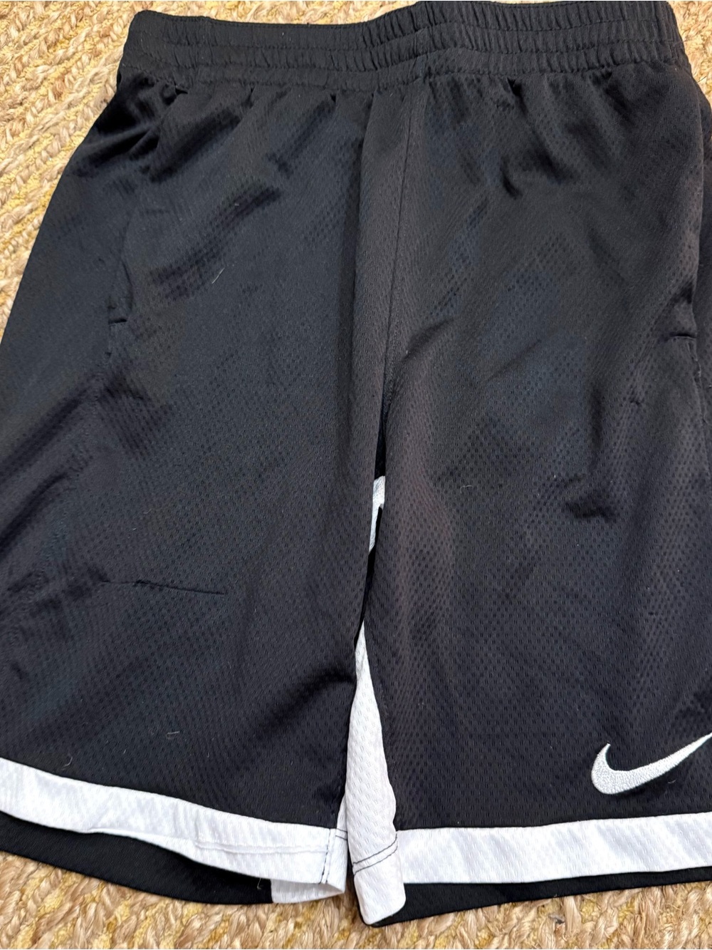 Nike Dri Fit Boys Black White Athletic Shorts Size Large